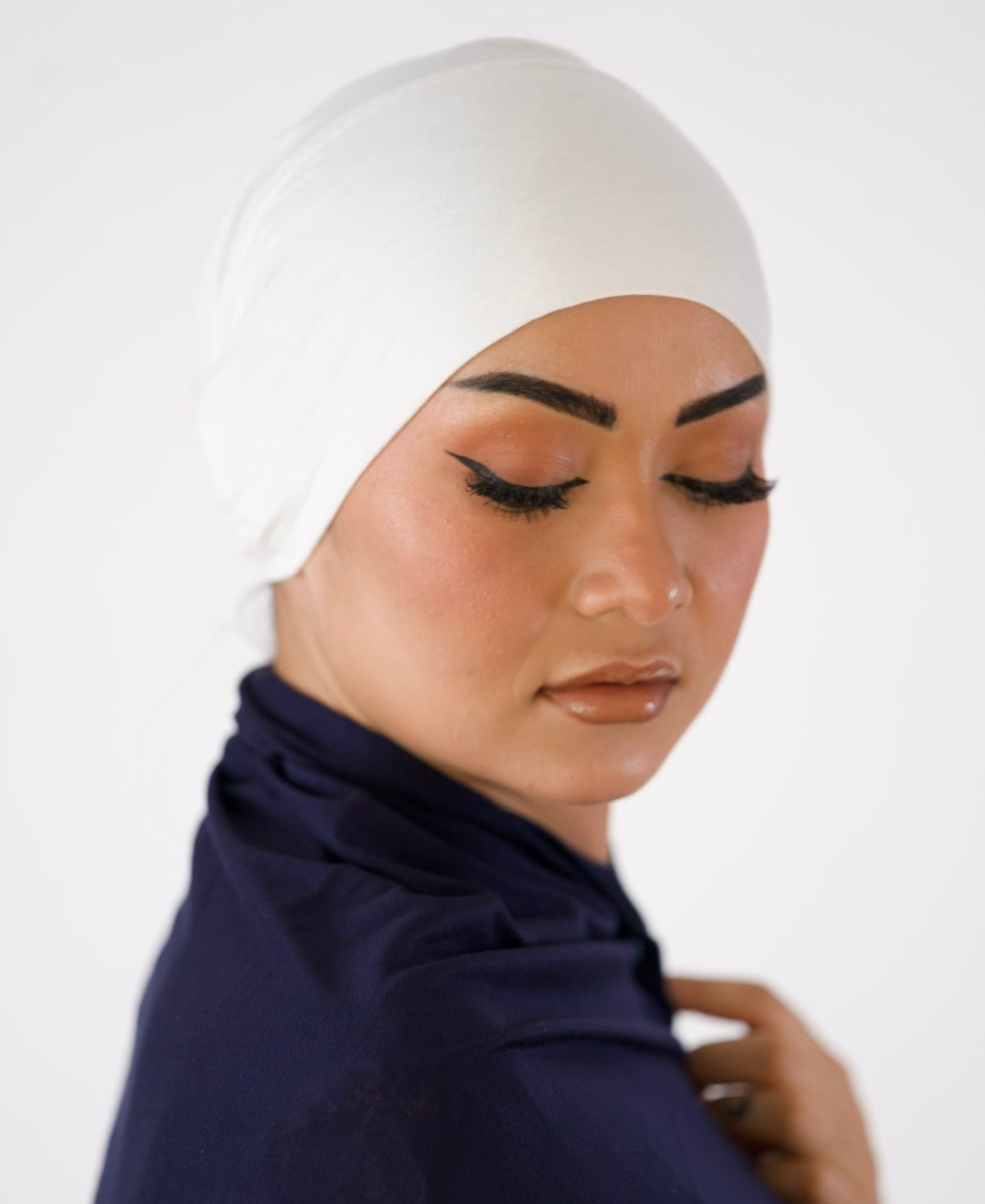 Adjustable Tie Undercap — Creamy