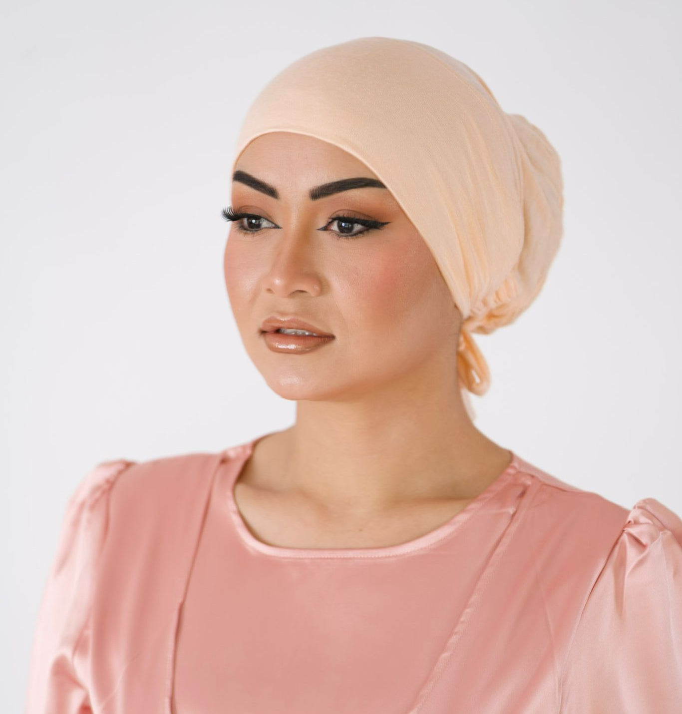 Adjustable Tie Undercap — Light Peach