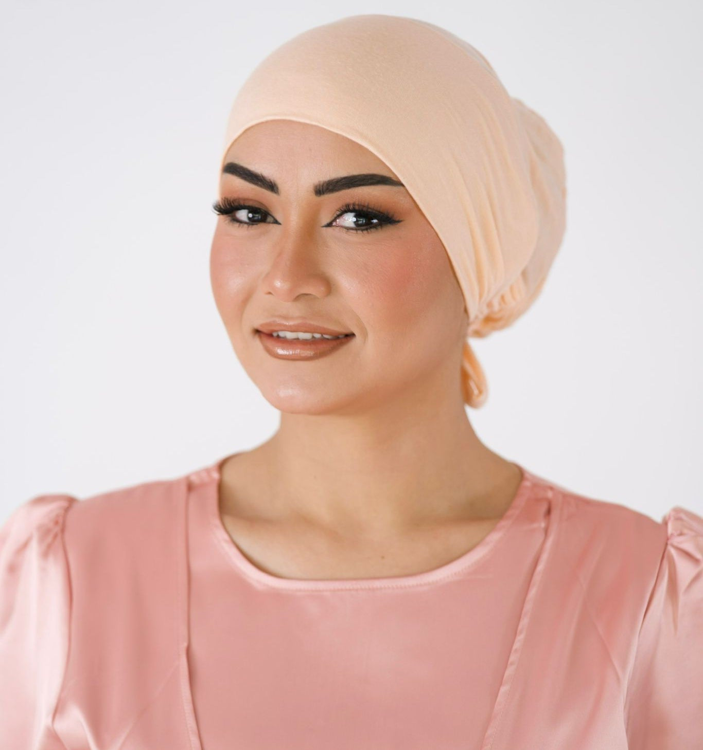 Adjustable Tie Undercap — Light Peach