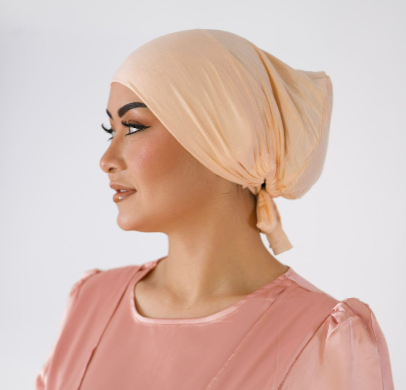 Adjustable Tie Undercap — Light Peach